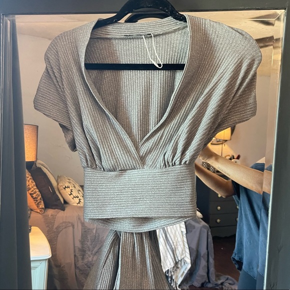 Zara Metallic Crop top - Picture 2 of 6